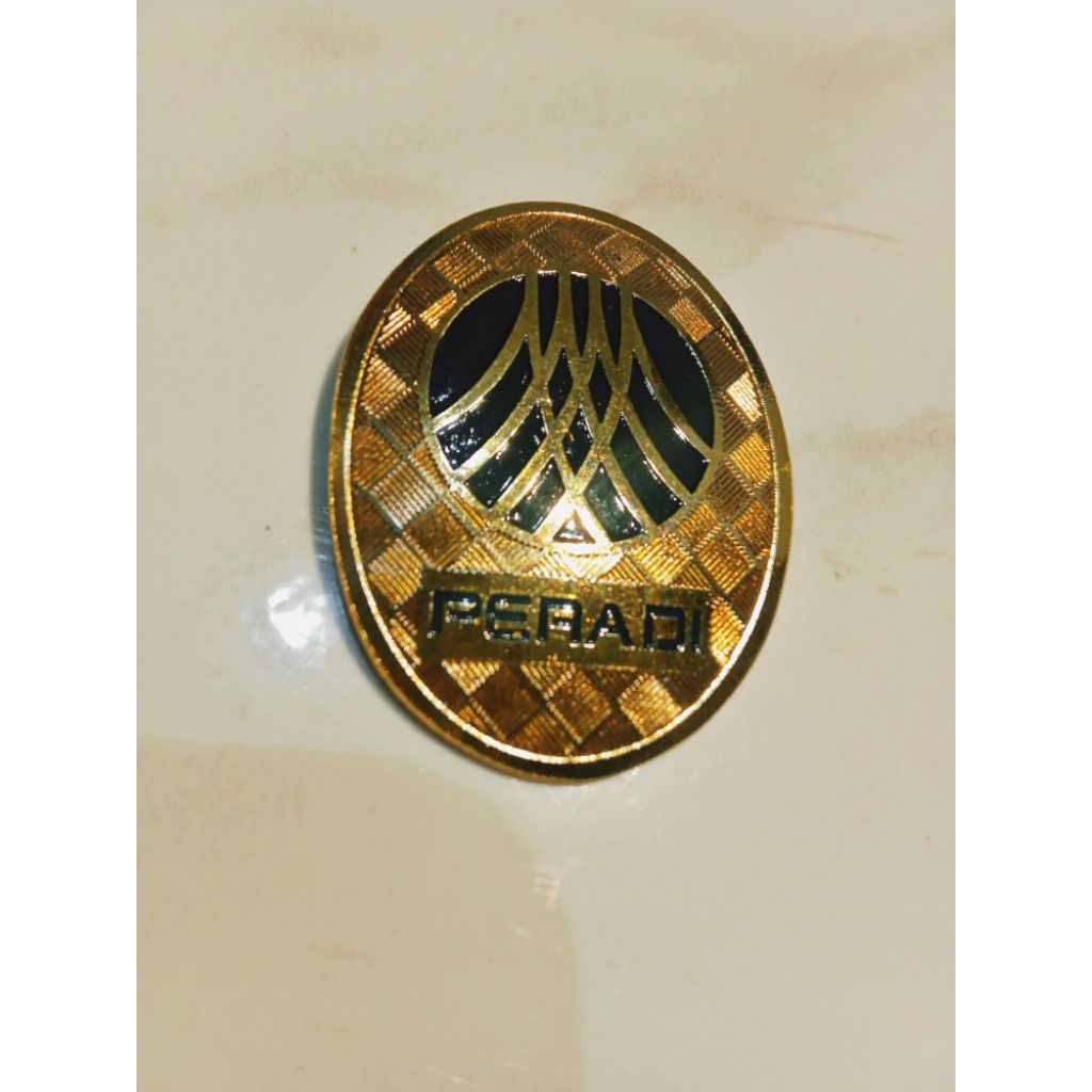 Pin/Lencana Peradi Advokat Pengacara