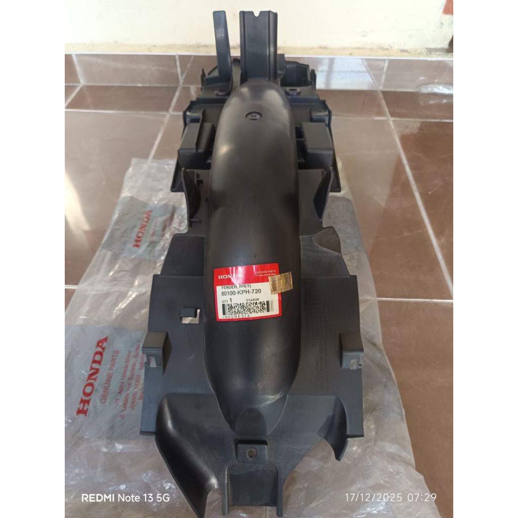 spakbor slebor belakang honda karisma 125D karisma 125X original AHM.