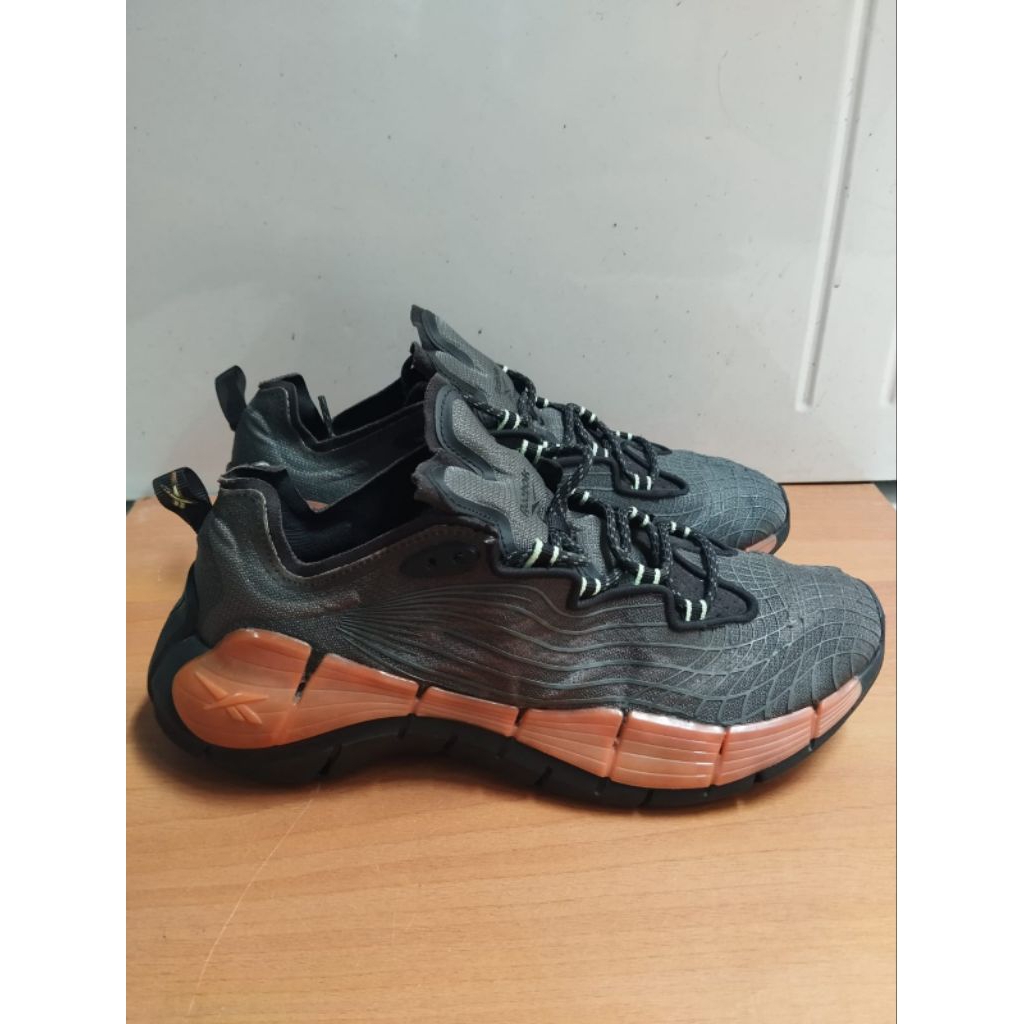 SEPATU REEBOK ZIG KINETICA 2 LIKE NEW SIZE 40,5 BEKAS PRELOVED