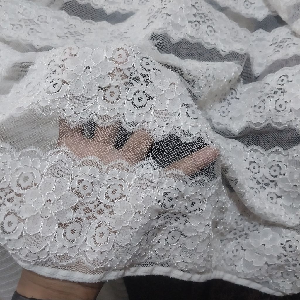 KAIN/BAHAN BRUKAT STRETCH/SALUR/BRUKAT KEBAYA