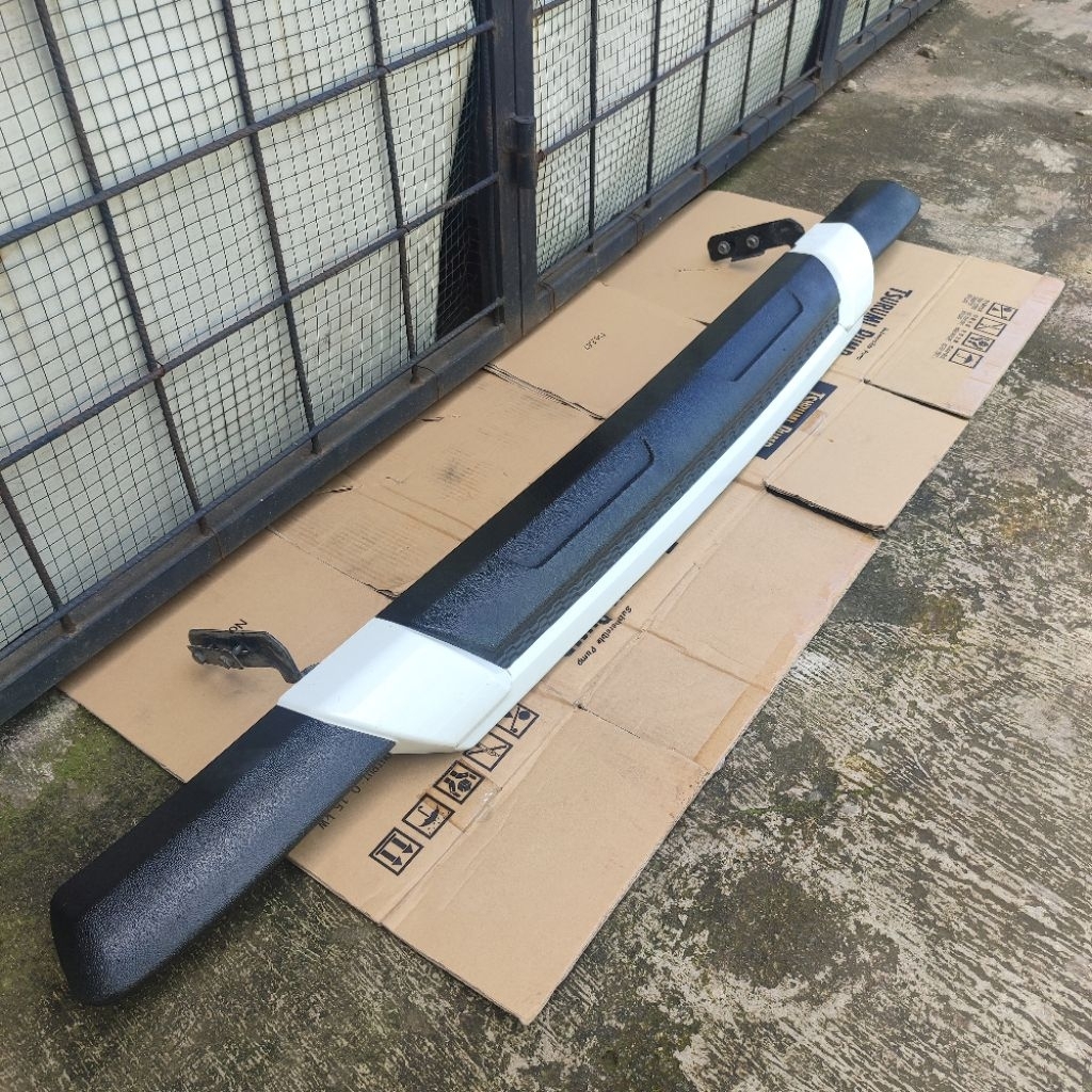 Spoiler Tanduk Toyota Avanza 2016-2018 Original
