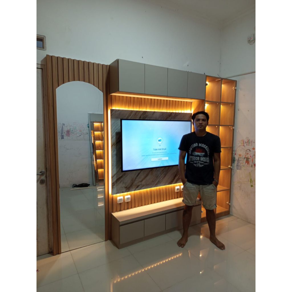 BACKDROP TV MURAH | RAK TV HPL | BUFFET TV HPL | PARTISI PAJANGAN HPL | MEJA TV HPL