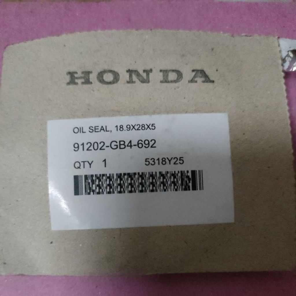 Oil Seal 18.9x28x5 91202-GB4-692