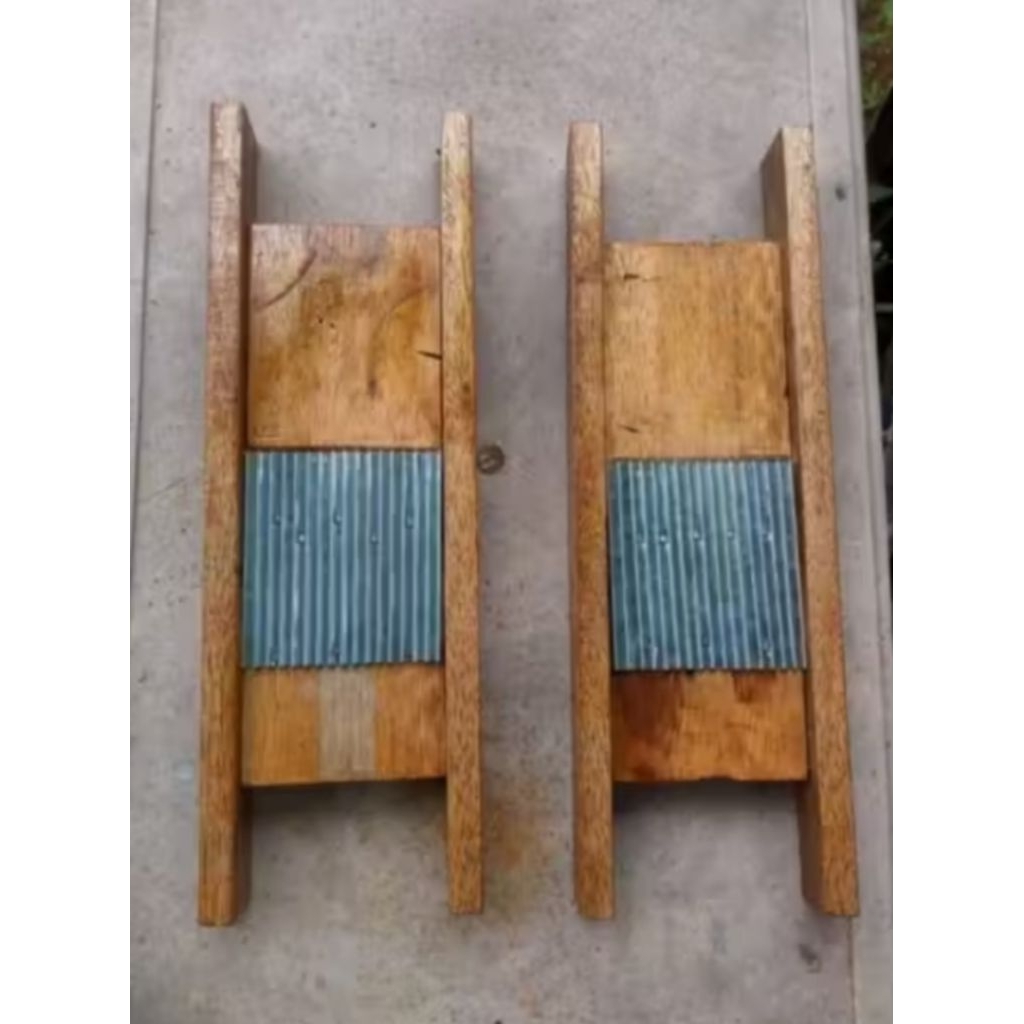 pasah keripik pisang berlubang