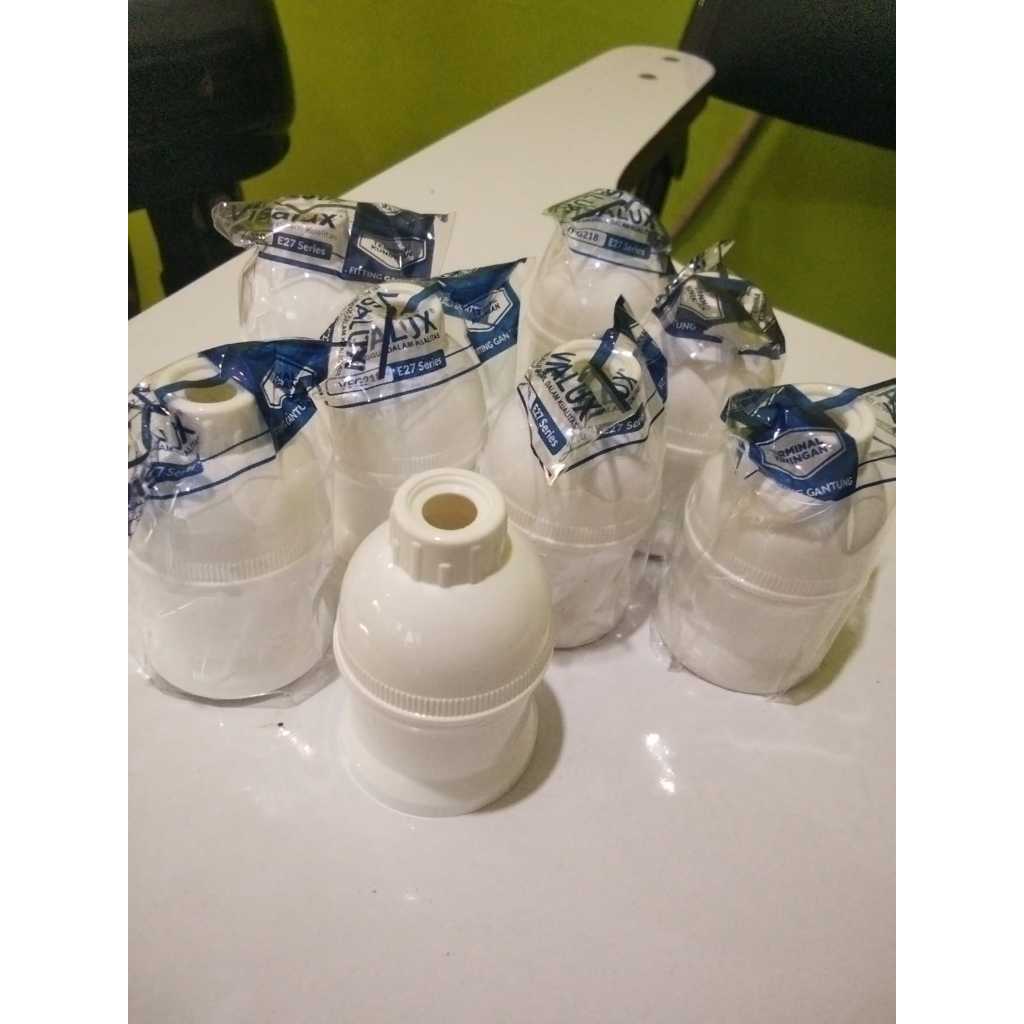 Fitting Lampu Visalux/New Pallas Warna Putih