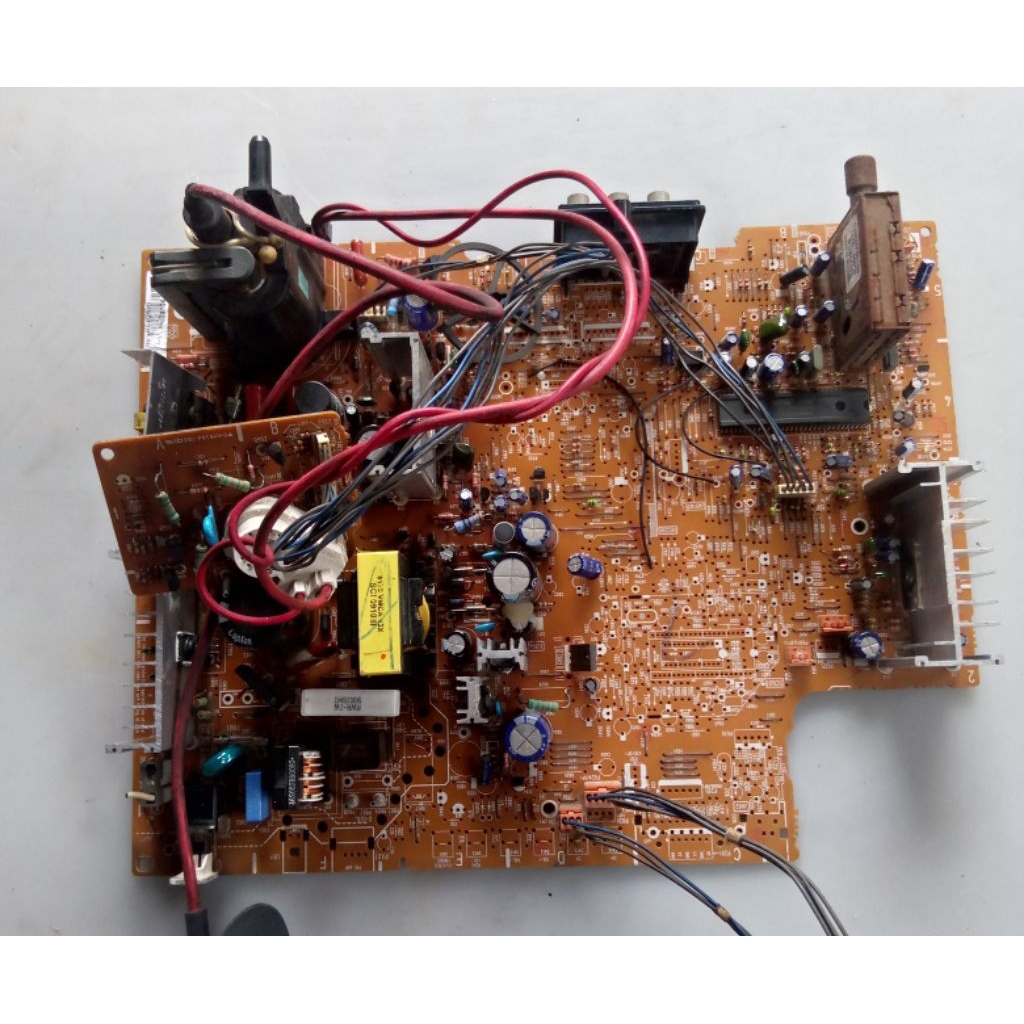 mesin tv LG slim 21inch,komponen lengkap,cabutan blm test/gambling