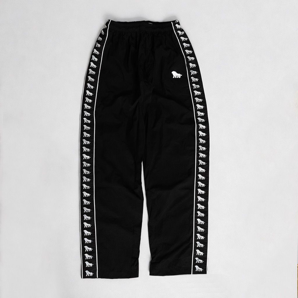 DELIRIUM Celana Trackpants Long Tapped