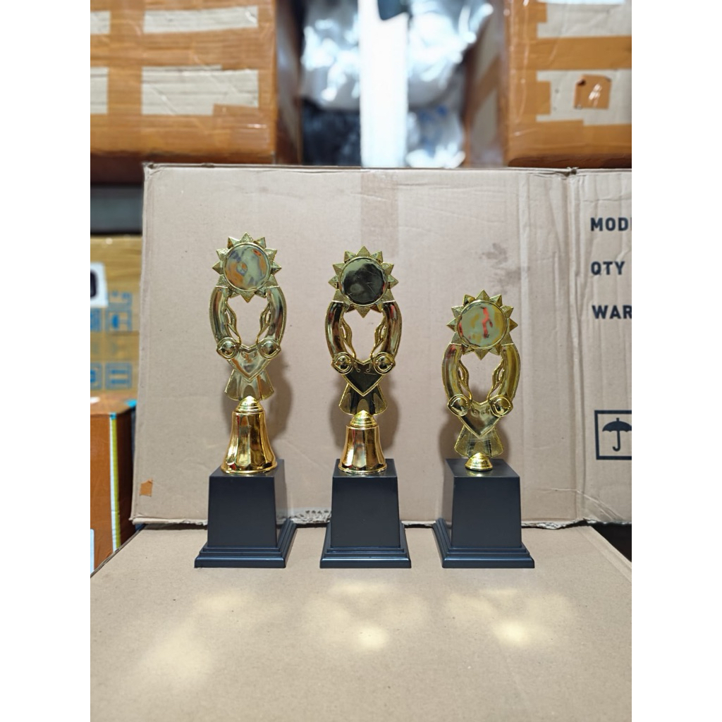 Set Piala Pramuka Juara 1 2 3 Tinggi 35,5 33,5 29 cm Hadiah Lomba Pramuka