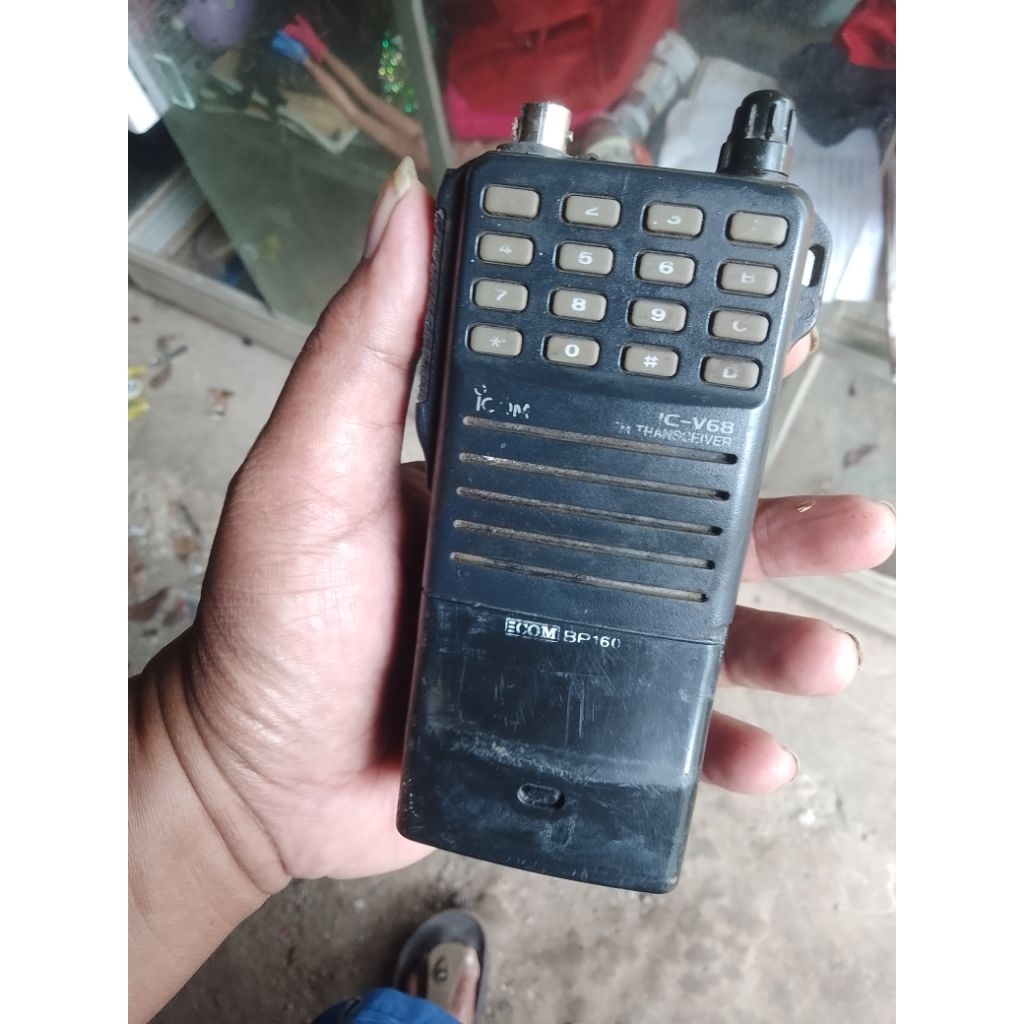 ht icom ic v68 VHF.