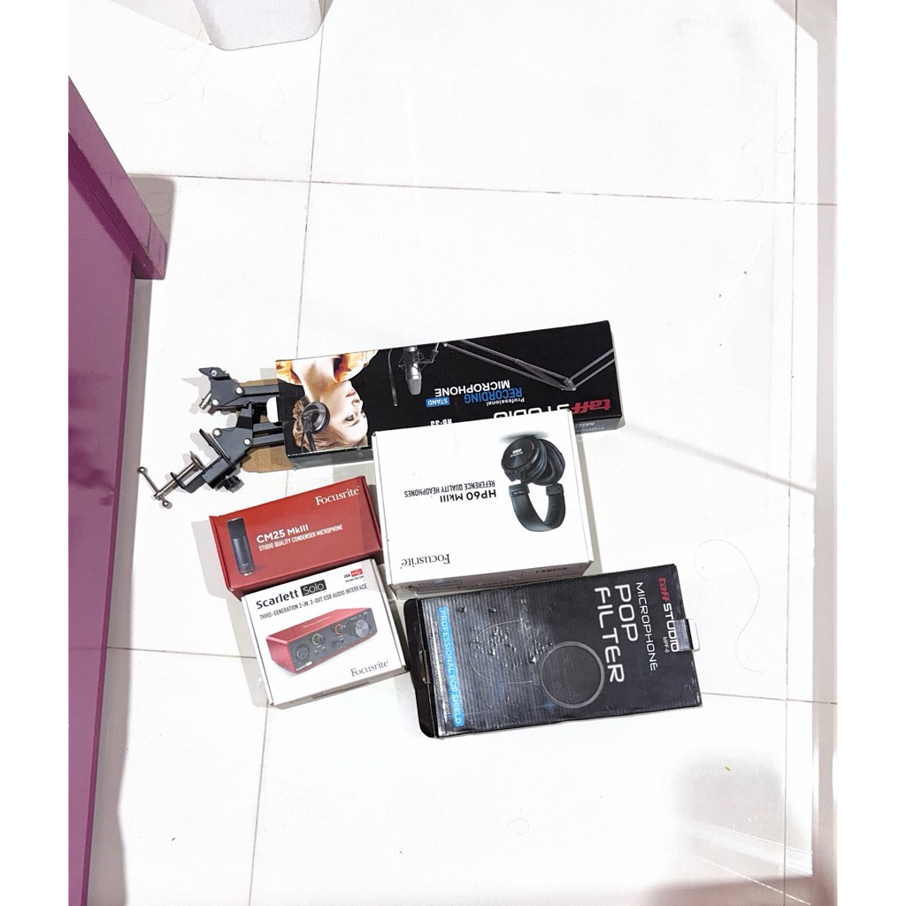 Focusrite Scarlett Solo Studio Pack 3rd Gen SECOND