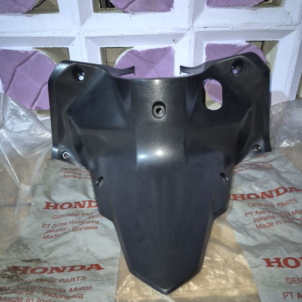 cover legshield leksil dalam dek kontakk tengah honda revo repo fit 110 original ahm honda 64310-KWW