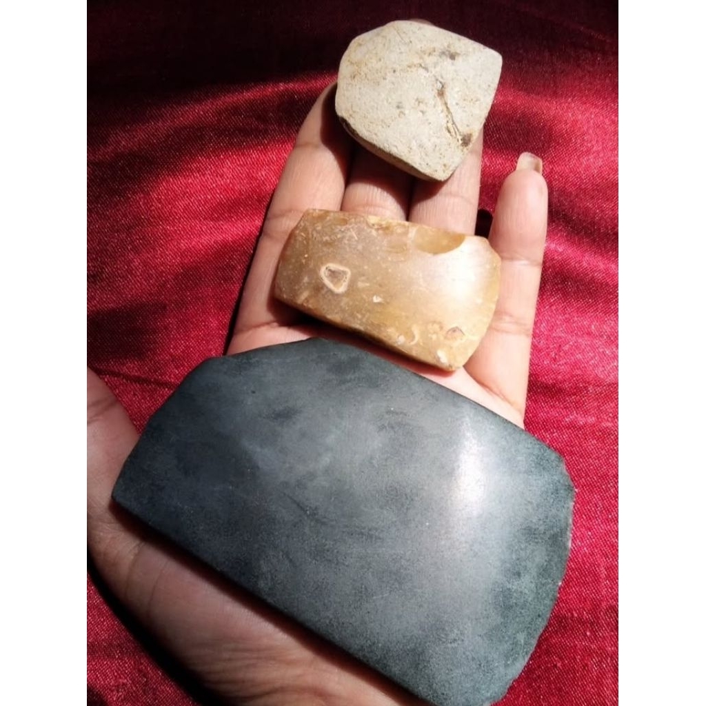 benda kuno antik kapak batu purba