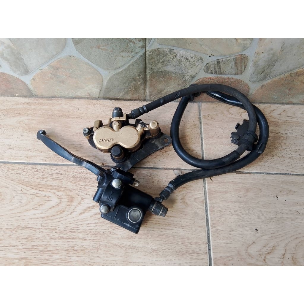 kaliper rem set master rem depan CB150R Old