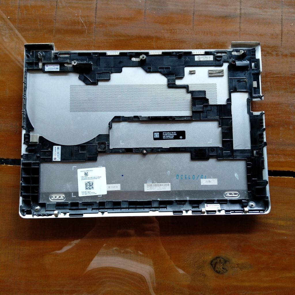 casing bawah hp Elitebook 745 g5
