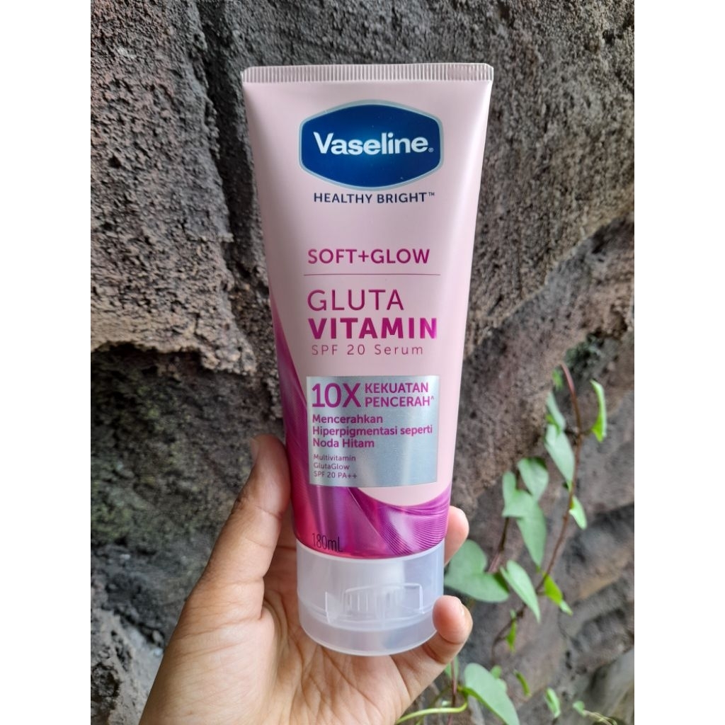 Handbody VASELINE Soft Glow Gluta Vitamin Spf 20 180ml