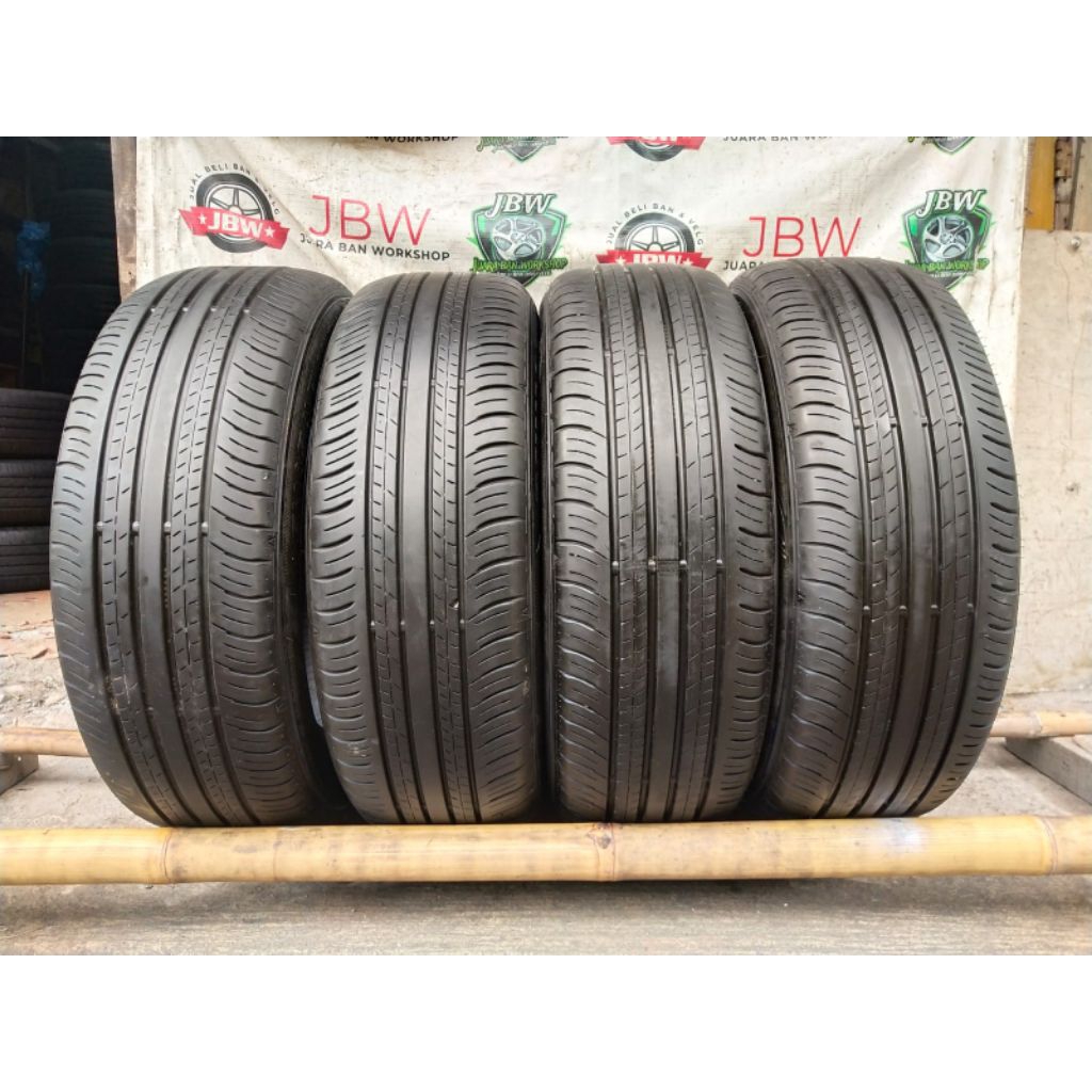 Dunlop Enasave 215/60 R17 Paket 4 pcs