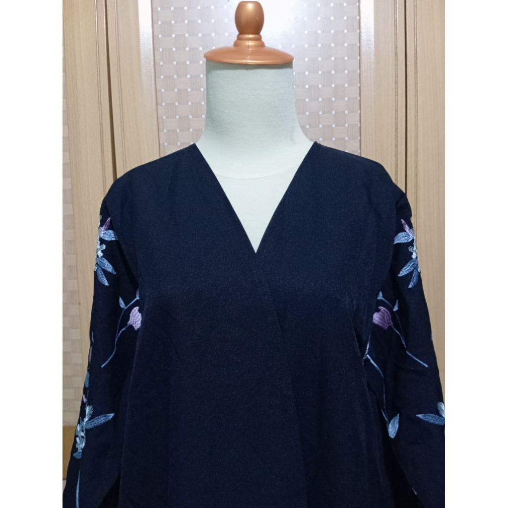 Outer Bordir Bunga (Preloved)