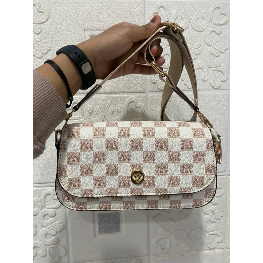 Tas selempang Jielshi Defilia