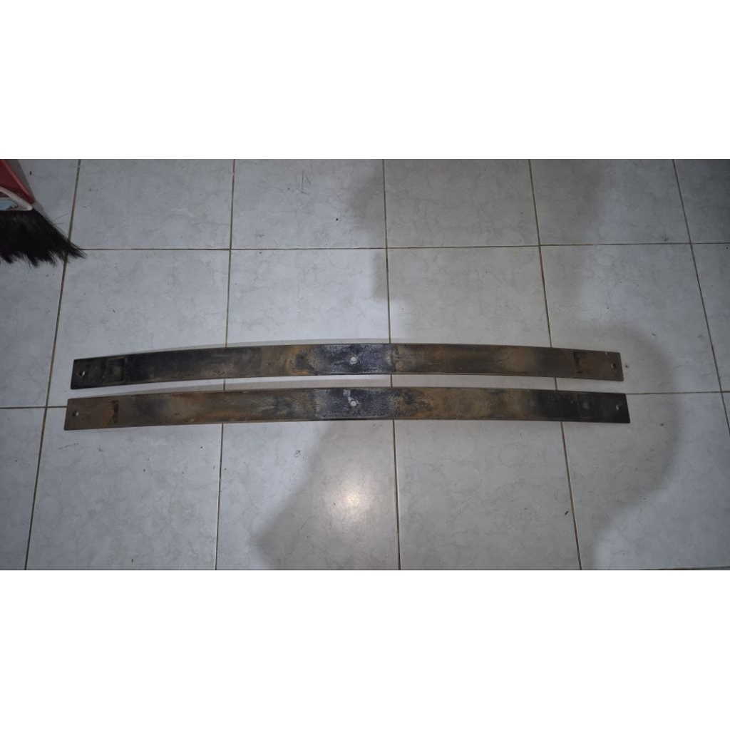 Per Daun Belakang Bekas New Carry Nomor 2