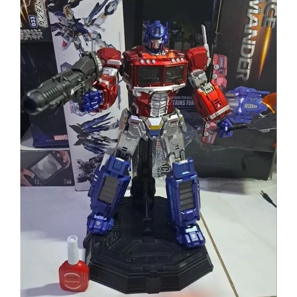 Optimus prime g1, Tryace Toys