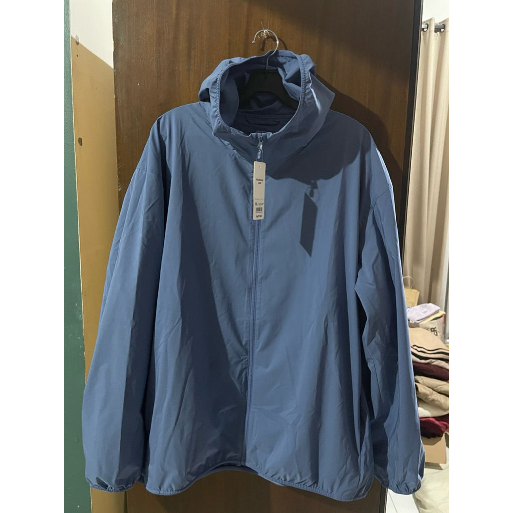 Uniqlo Pocketable UV Protection Parka (Water-Repellent)