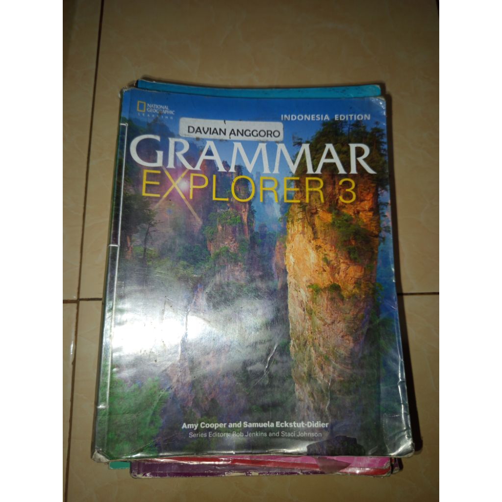 Buku grammar Explorer 3