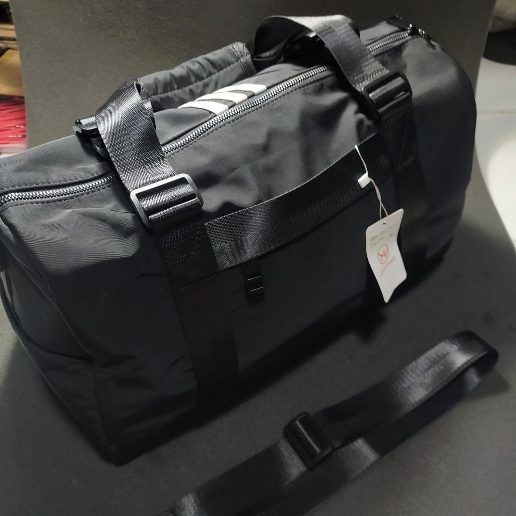 Tas selempang gym tas olahraga pria wanita hitam