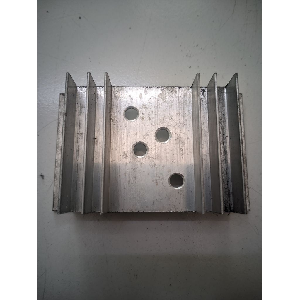 Heatsing Pendingin 1 transistor Case TO-3 Jengkol