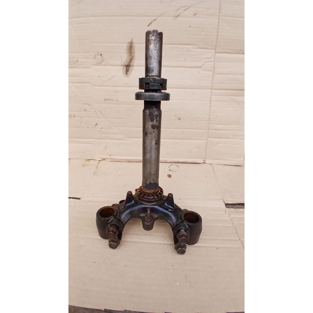 Segitiga T Depan Yamaha Vega R New Original