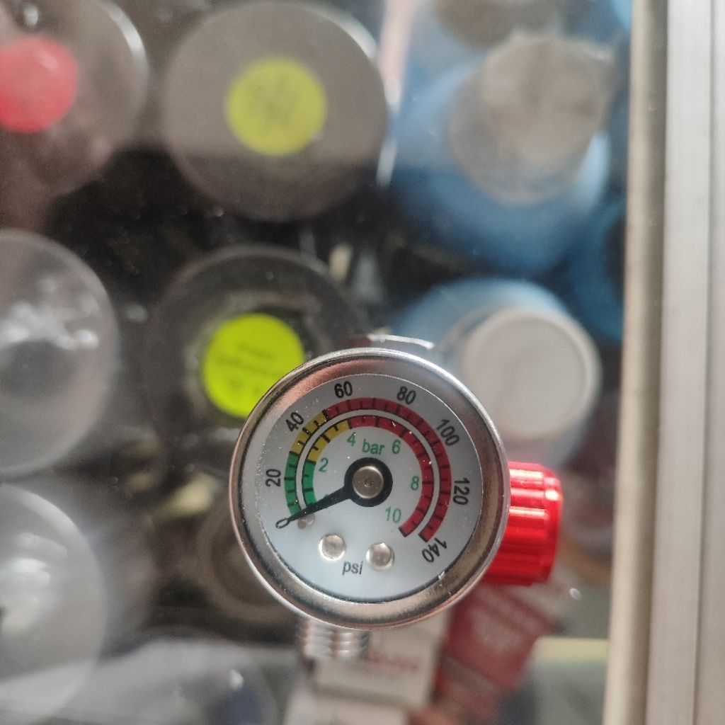 Regulator spray gun air pressure regulator