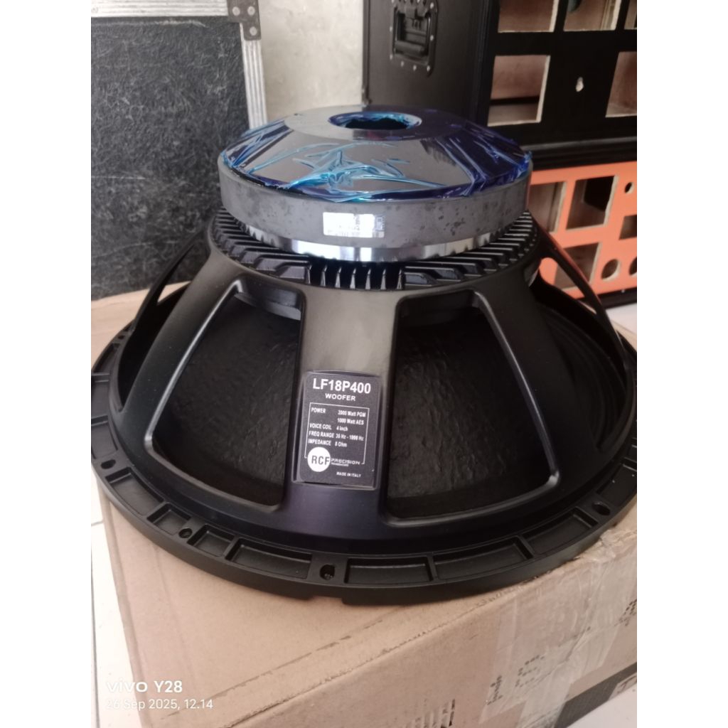 speaker 18 inc rcf 18 lfp400