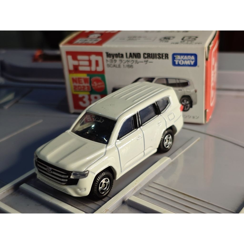 Tomica Toyota Land Cruiser No 38