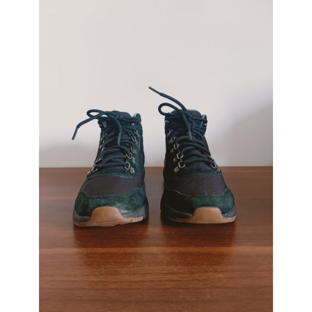 Sepatu Boot skechers Ukuran 43