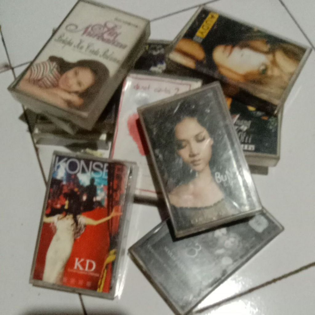 aneka kaset pita penyanyi REMAJAoriginal