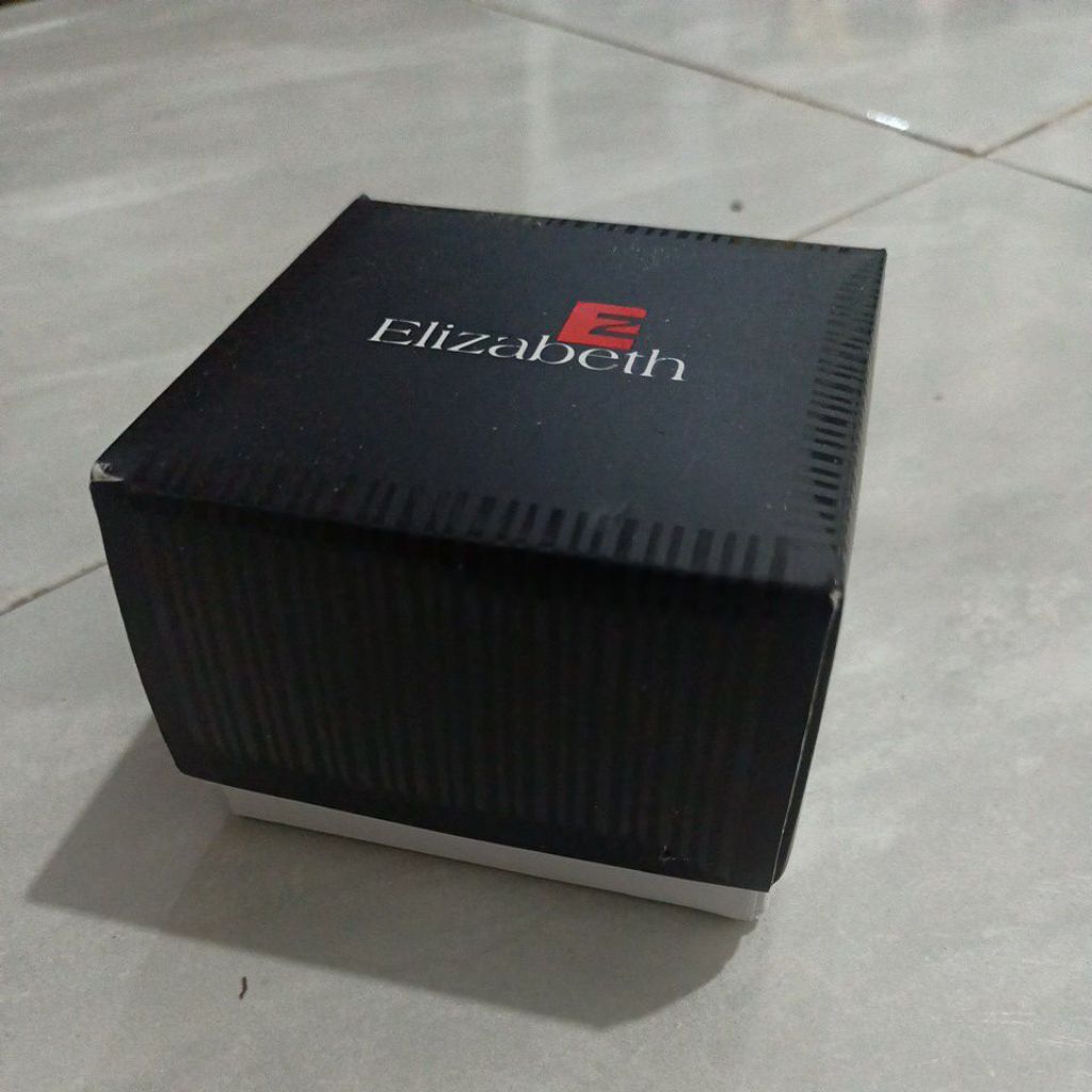 Jam tangan Elizabeth