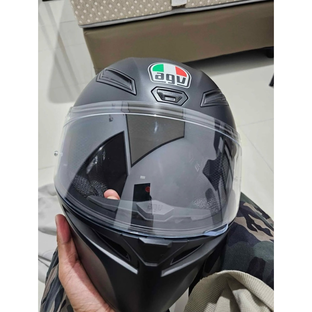 AGV HELMET FUL FACE LIKE NEW