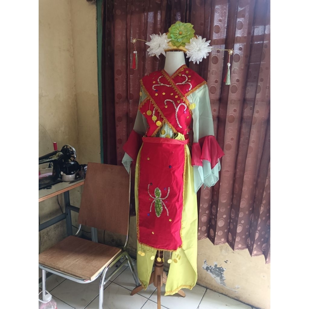 Baju Tari Lenggang nyai /Baju tari Betawi