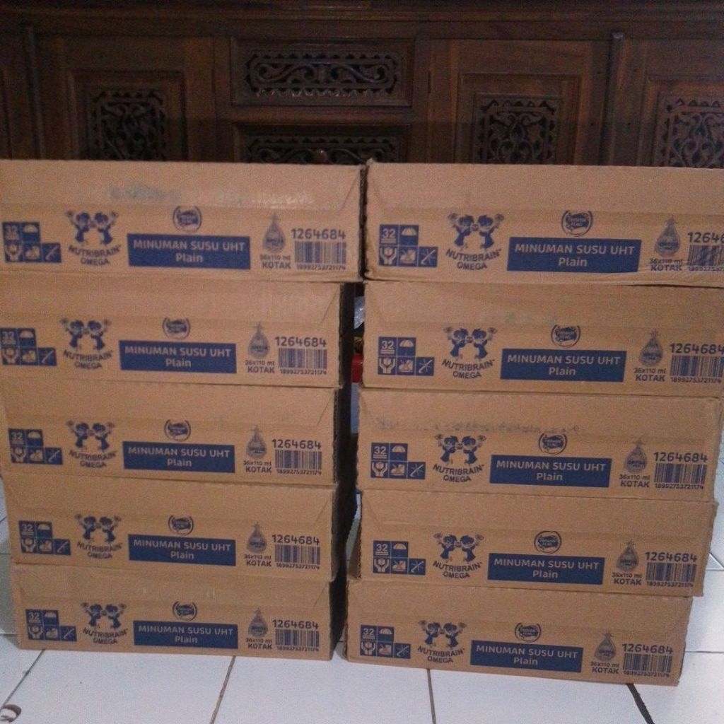 Susu UHT Frisian Flag Full Cream / Plain 110 ml 1 Dus / 1 Karton Isi 36 Kotak