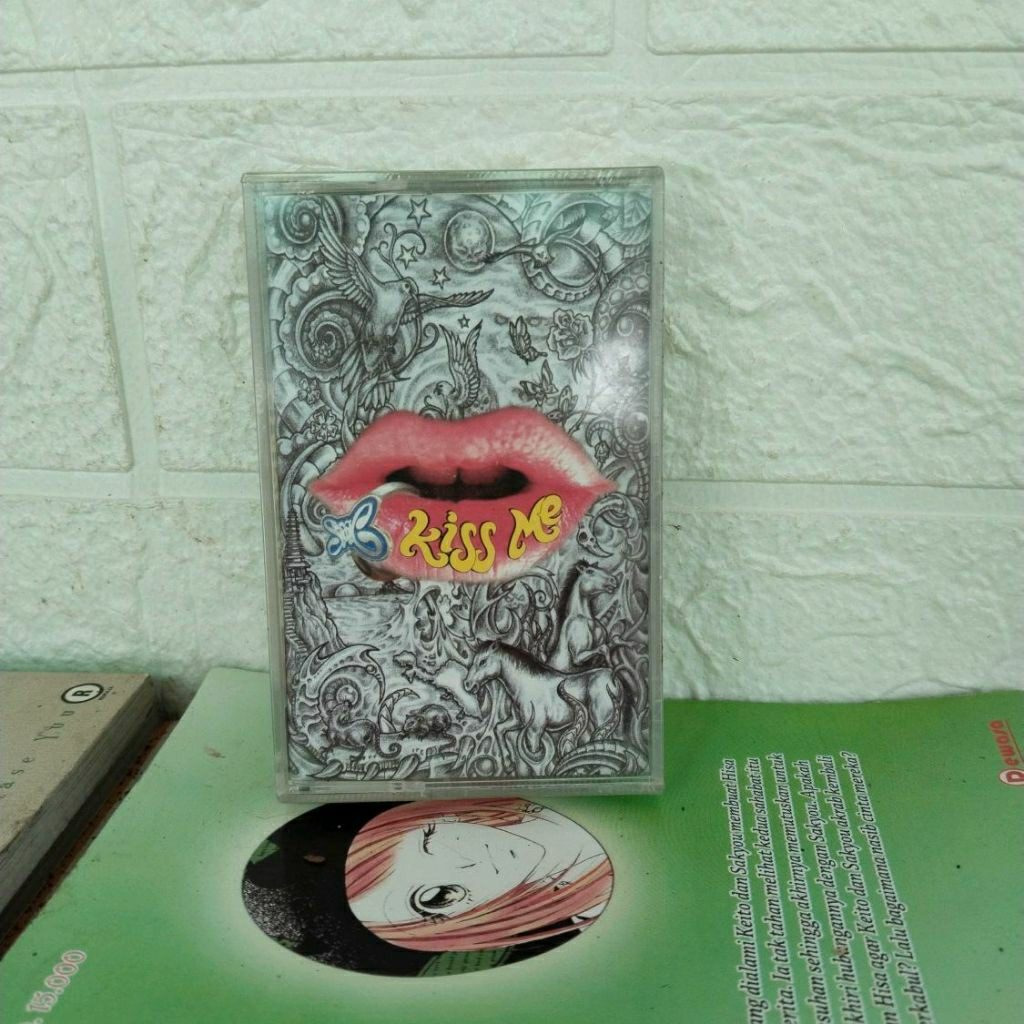 kaset pita  slank kiss me baru