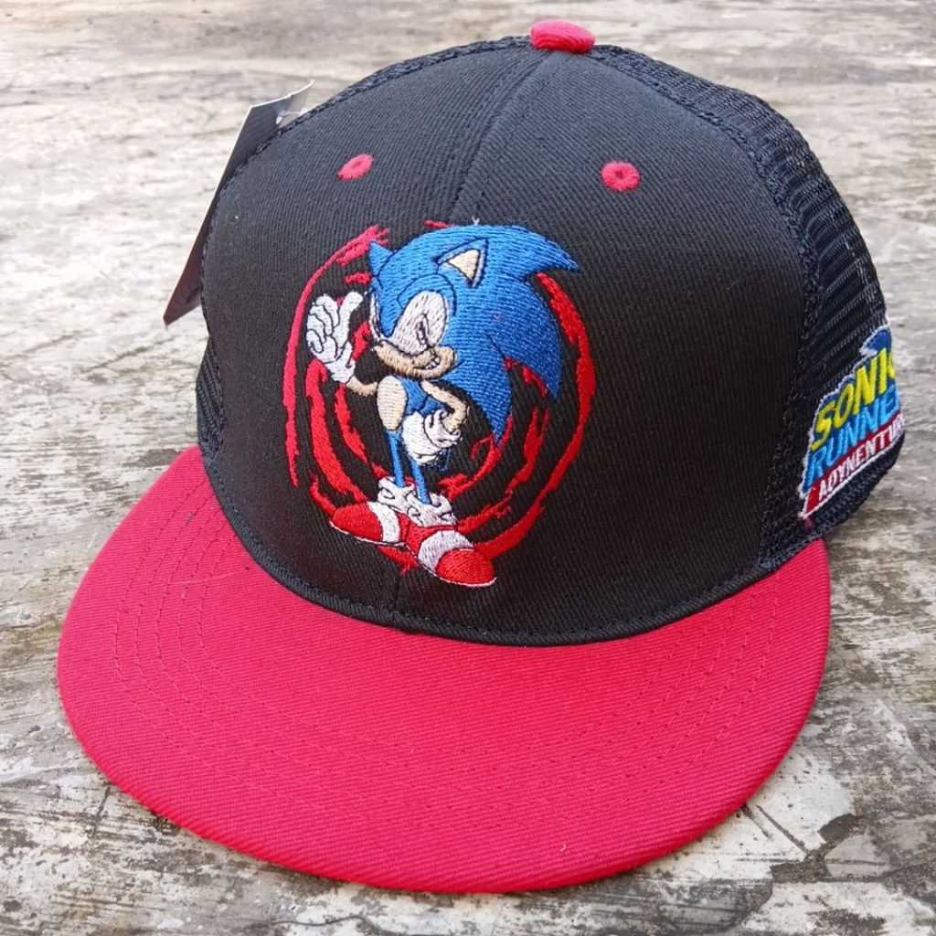 topi jaring Sonic hitam merah
