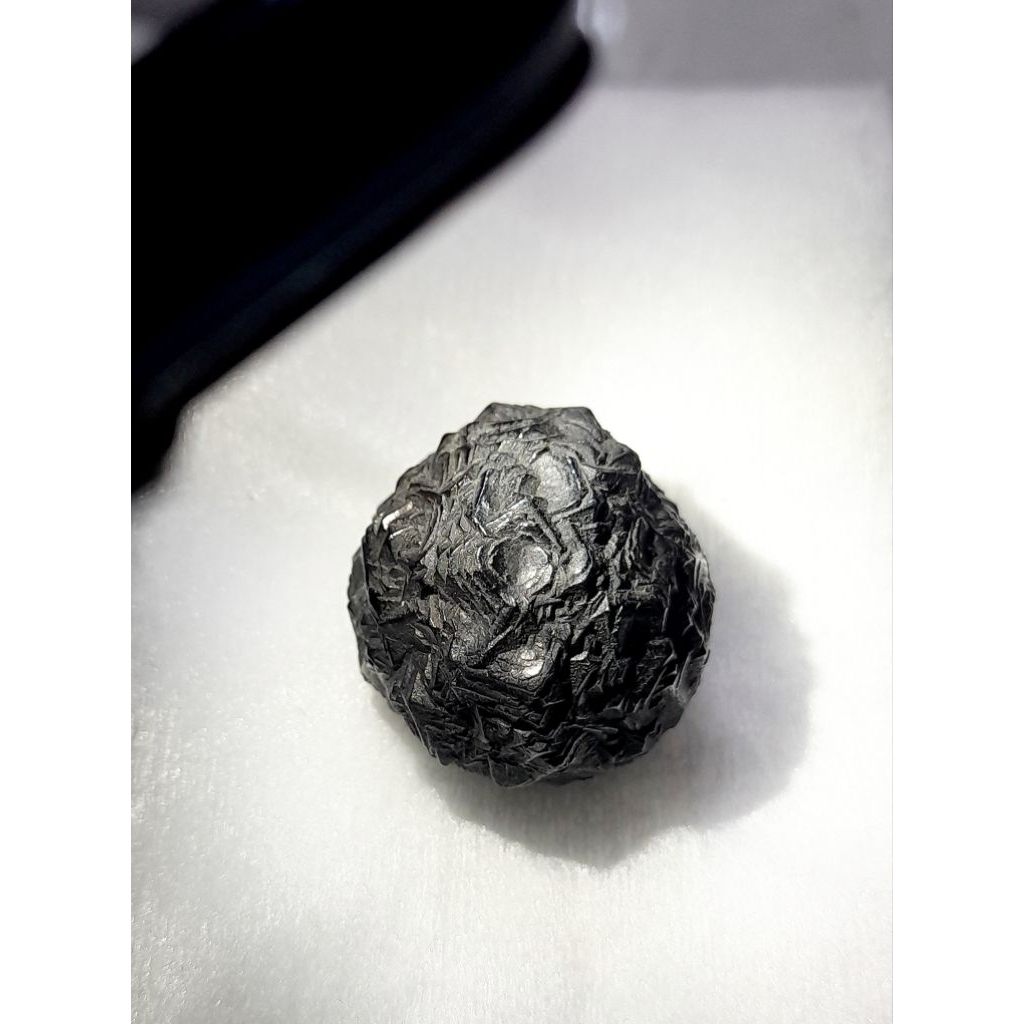 batu meteor selonatah hitam unik