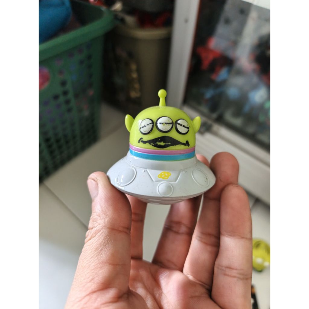figure alien toy story naik ufo