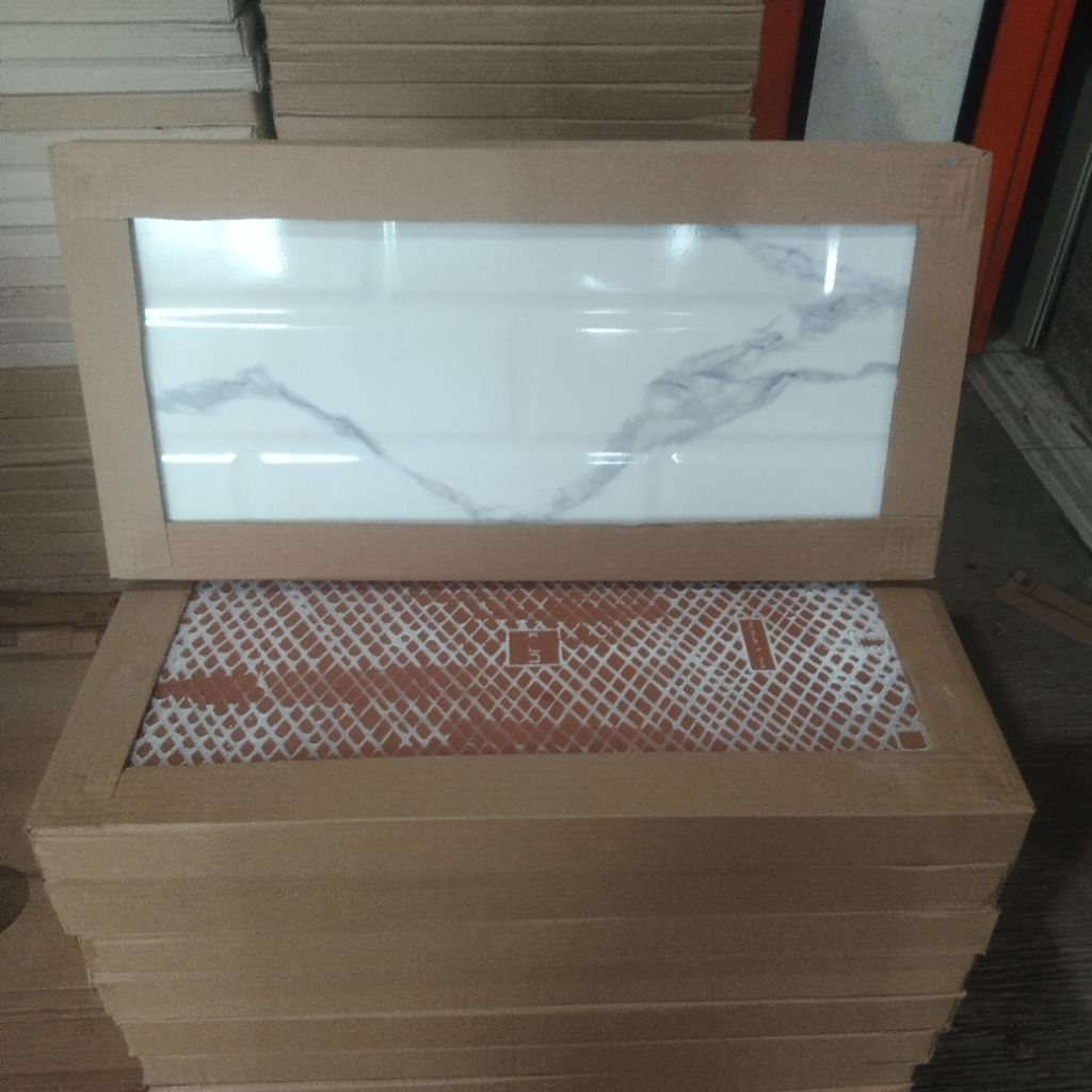 keramik 30x60 Uno cating