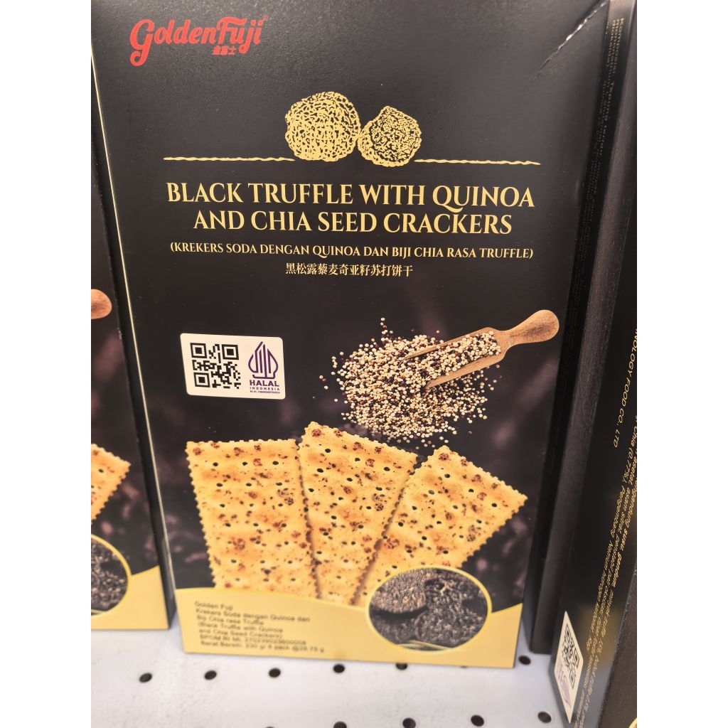 GOLDEN FUJI SEA SALT RYS BISCUIT. GOLDEN FUJI BLACK TRUFFLE WITH QUINOA CHIASEED CRACKERS. GOLDEN FU