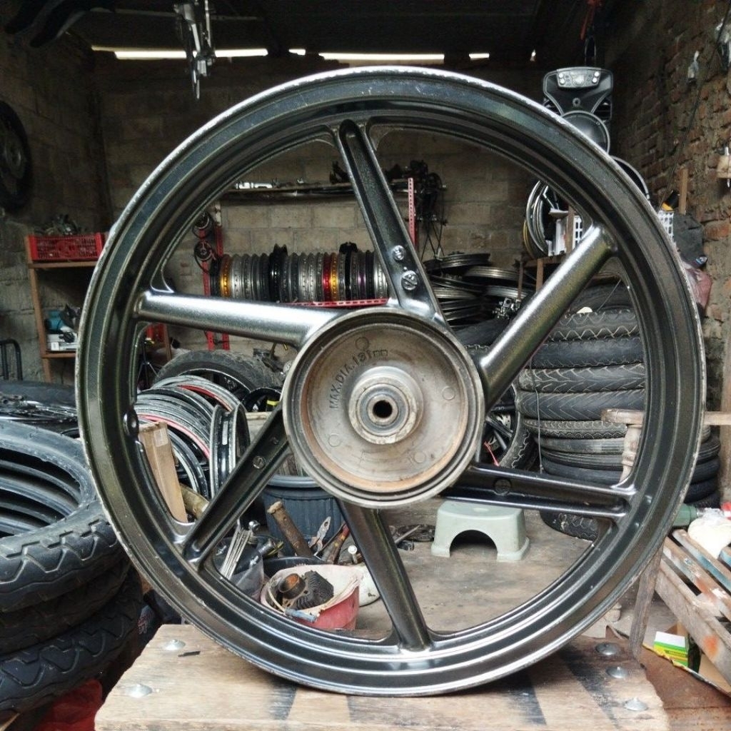 ( BISA COD )velg Megapro belakang ring 18 warna hitam