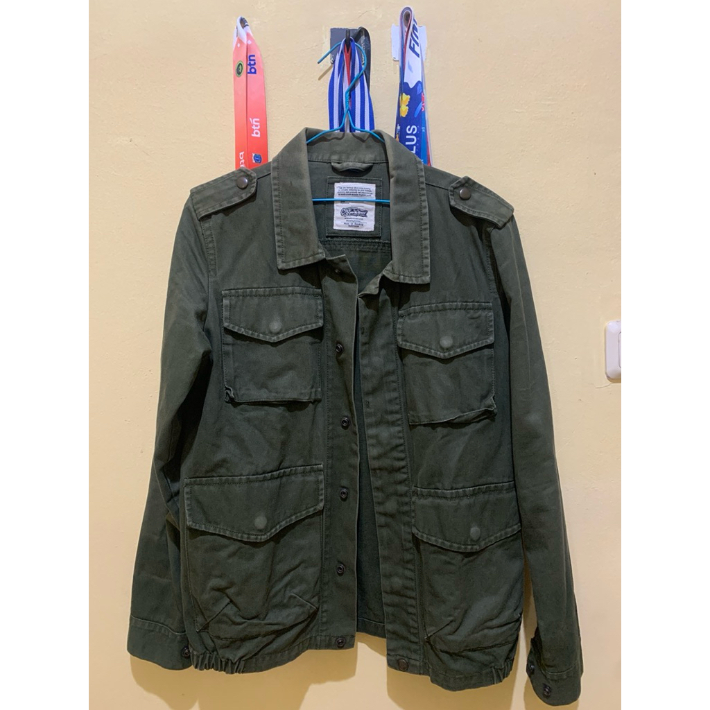 Jaket Save My Monday Second