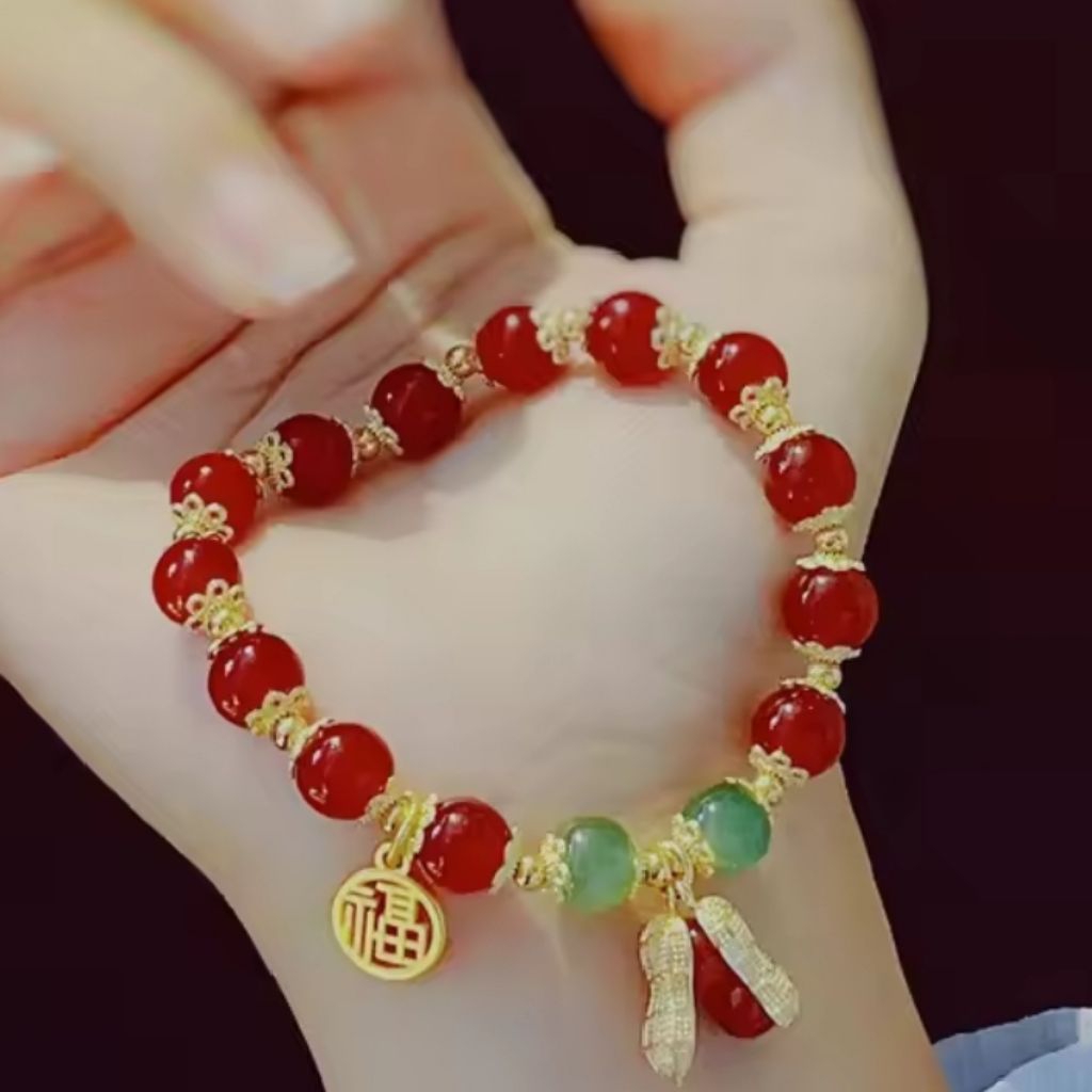 Gelang Manik Giok Hijau Premium – Liontin Kacang Keberuntungan & Mutiara, Mewah & Unik