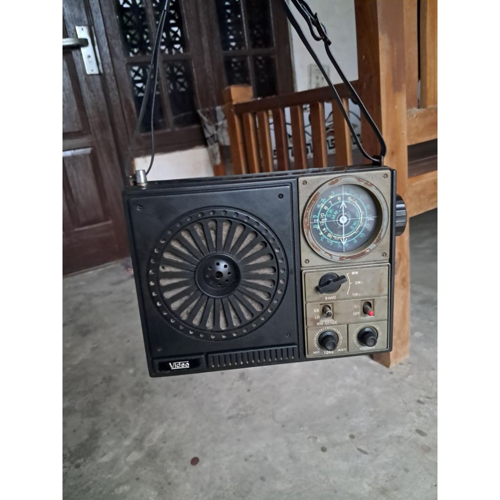 Radio kompas merk video nyala display jadul