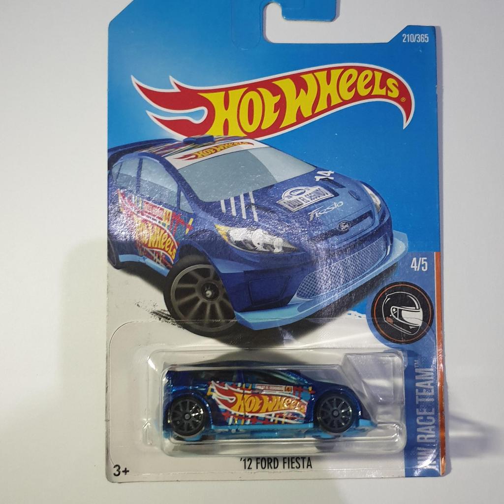 Hot Wheels 12 Ford Fiesta Biru