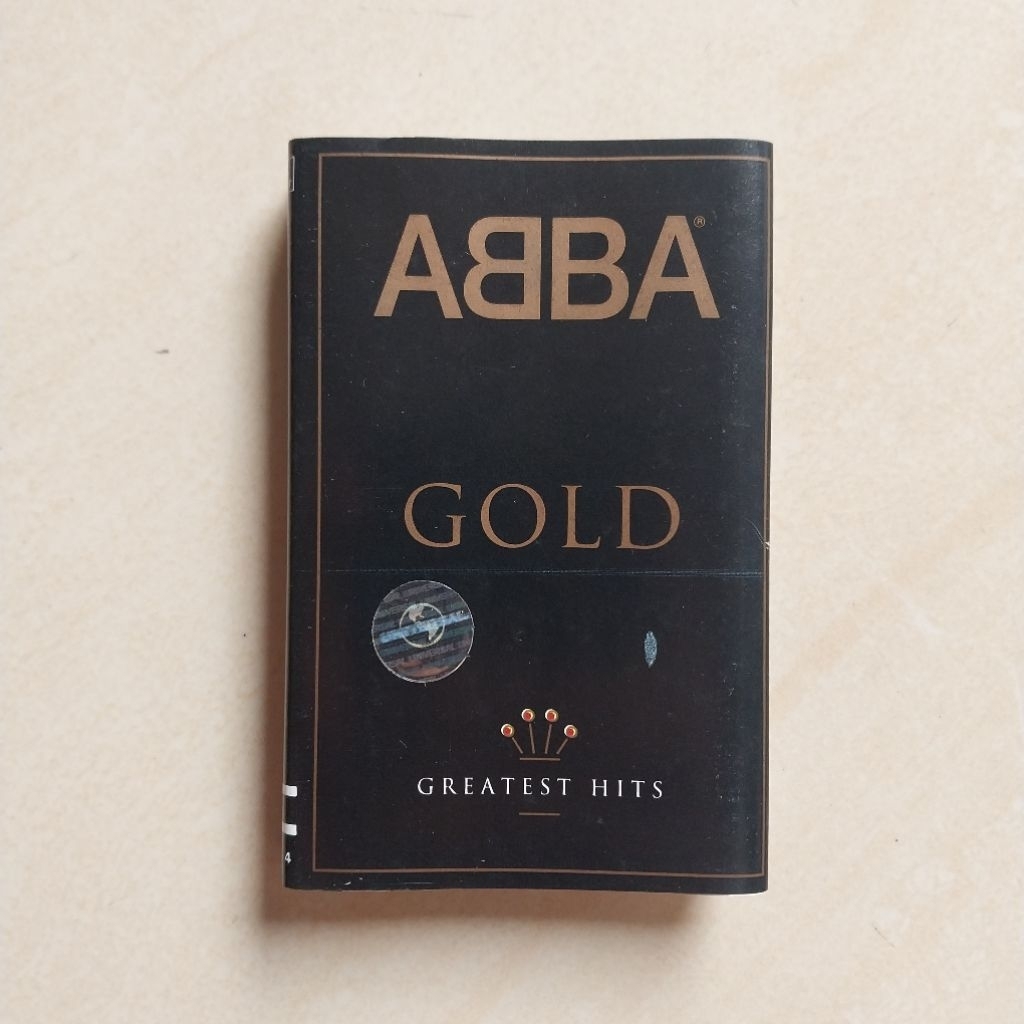 KASET ABBA GOLD GREATEST HITS / LOVE SONGS